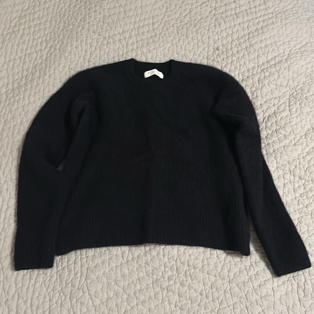 Everlane Ribbed Cashmere Crew Sweater